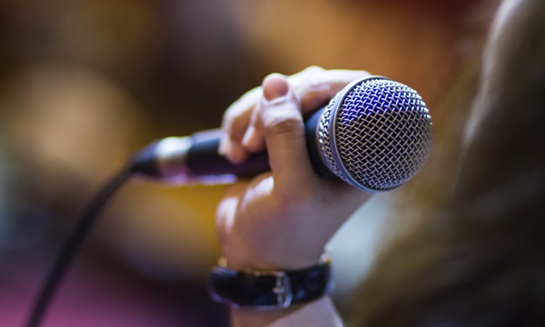 กลุ่มวิชาดนตรีสากล วิชาขับร้อง(Singing)